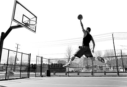 Fototapeta Basketbalový hráč na hřišti 303
